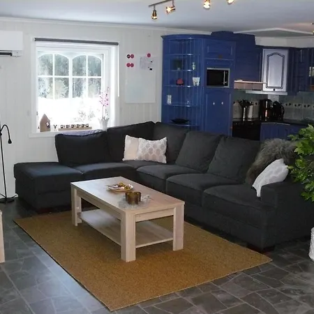 Huset Alcamaro - A Place To Work & Breathe