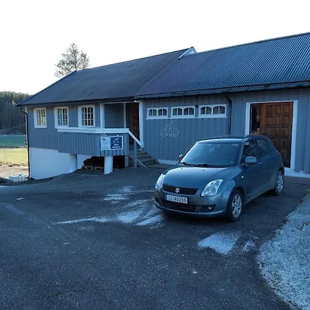 בית נופש Huset Alcamaro *