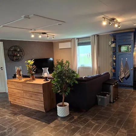 Huset Alcamaro - A Place To Work & Breathe *